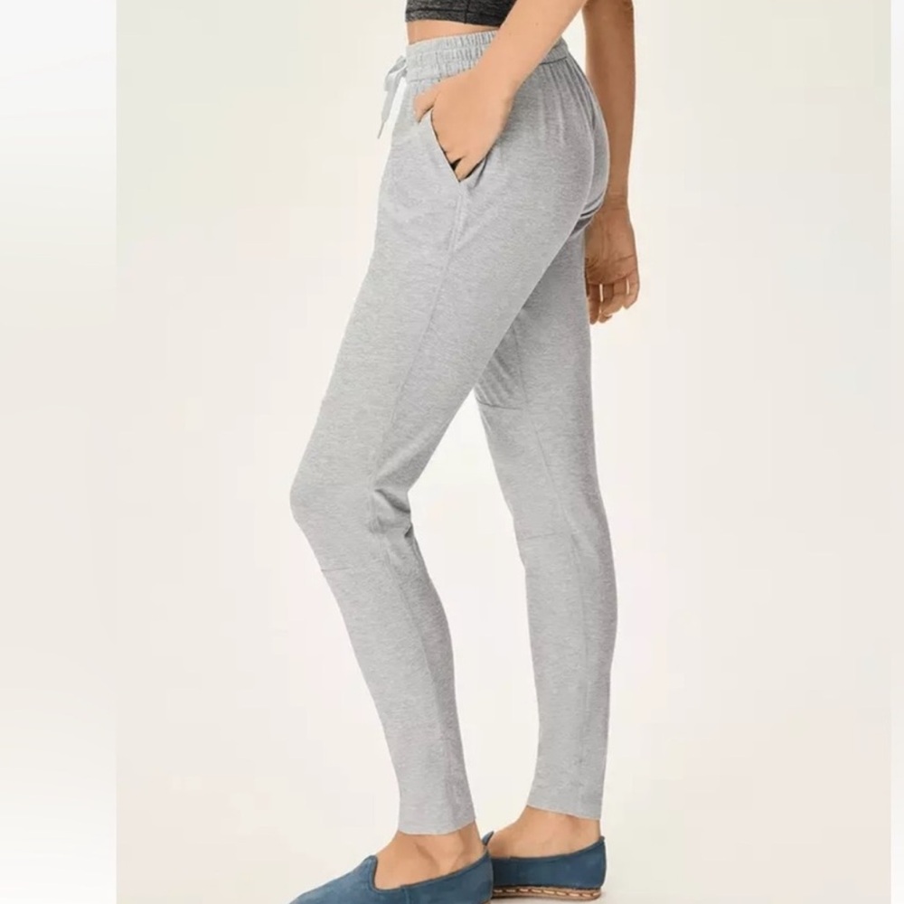 Outdoor Voices CloudKnit Sweatpant grey Jogger